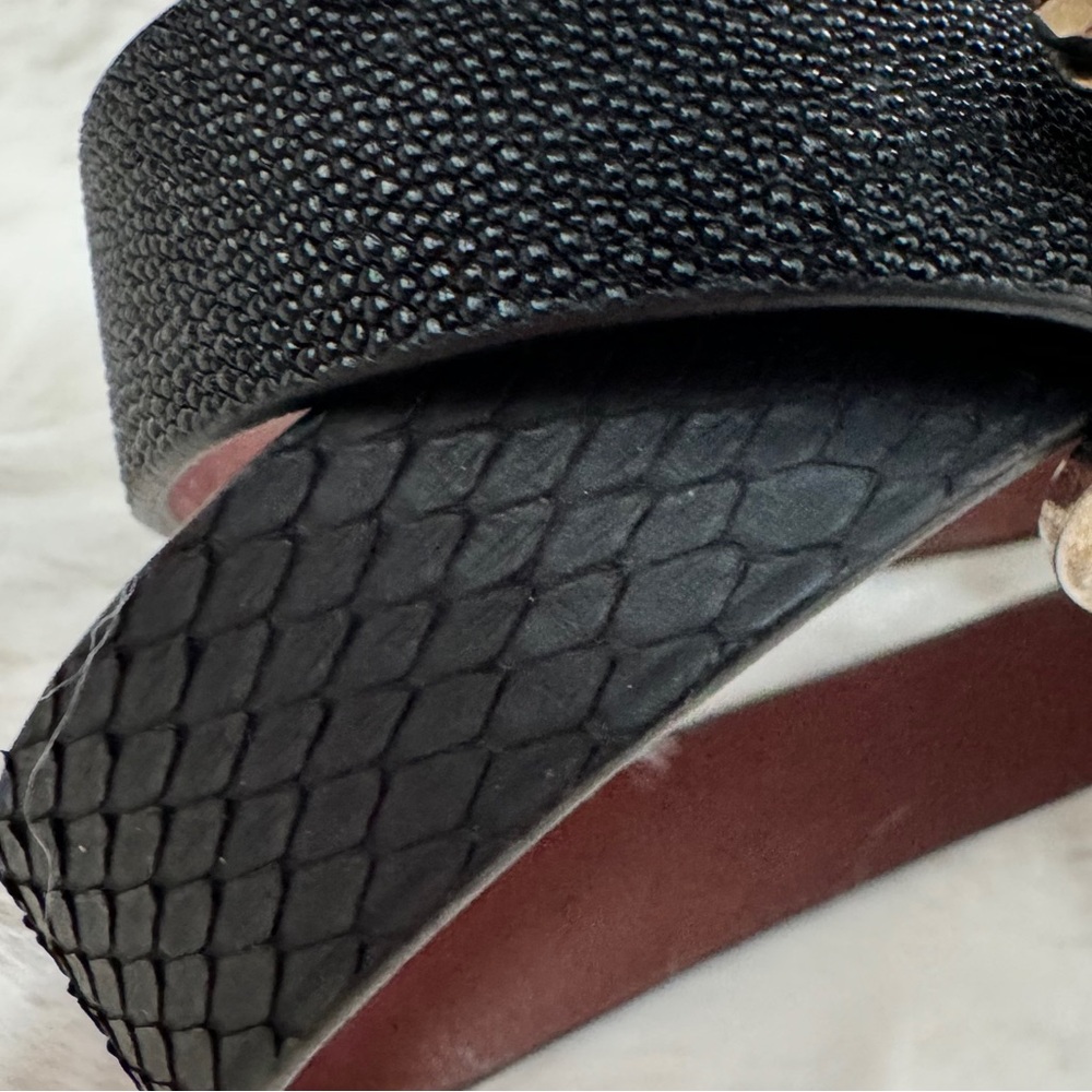 Givenchy Obsedia Leather Wrap Bracelet - Picture 9 of 9